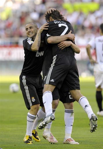 他也交出了 他也交出了