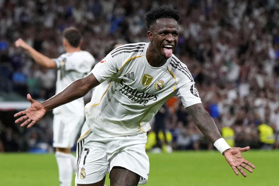 球因为越位 球因为越位