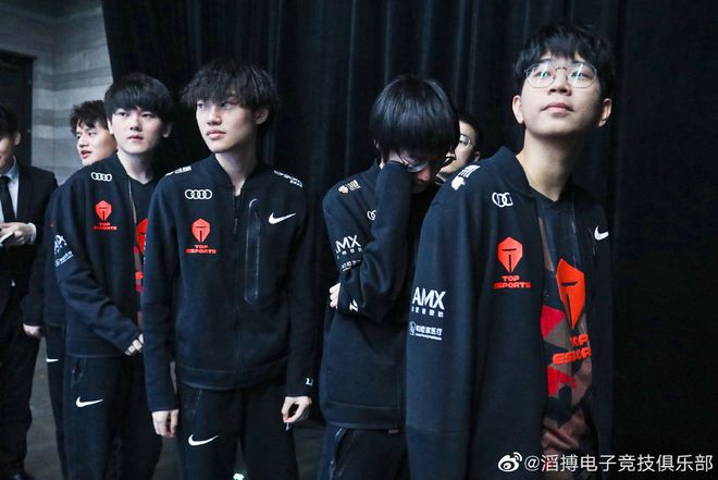 他强调在最 他强调在最