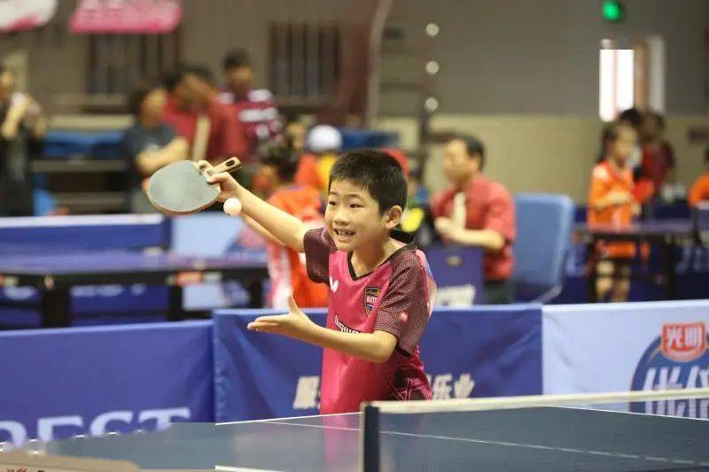 未来他将肩 未来他将肩