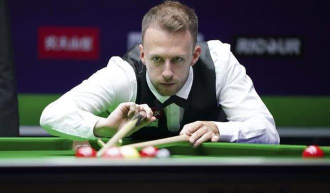 以其坚持不 以其坚持不