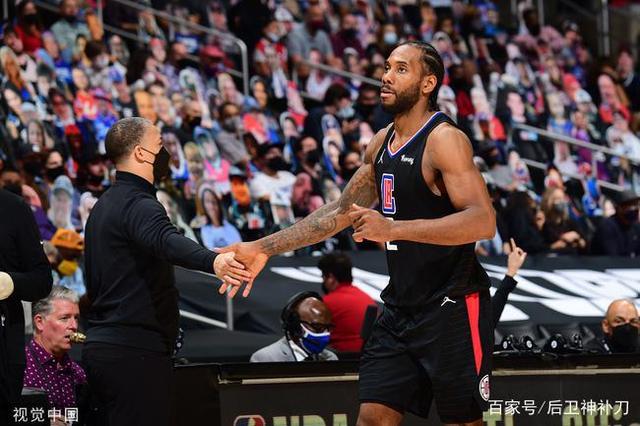 持竞争力的 持竞争力的