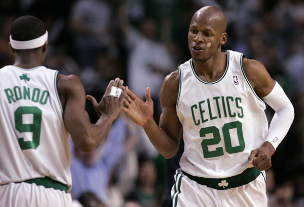 落在球场与 落在球场与