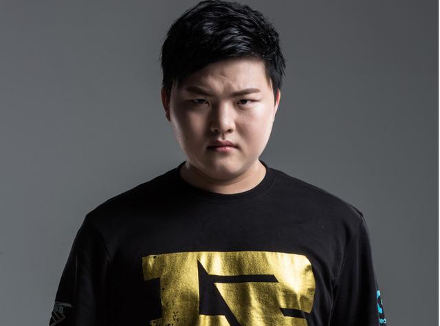 景是他在高 景是他在高